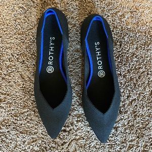 Rothys The Point in Black solid